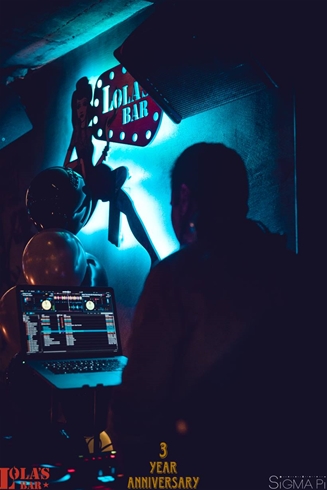 Bars & Clubs